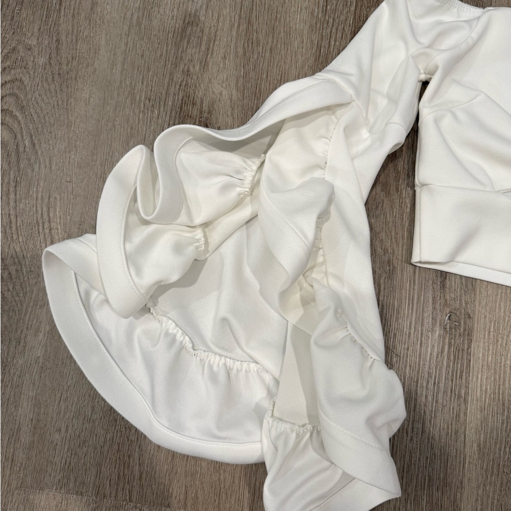 White Off Shoulder Crop Top Ruffle Sleeve Stretch Blouse S - Picture 2 of 4